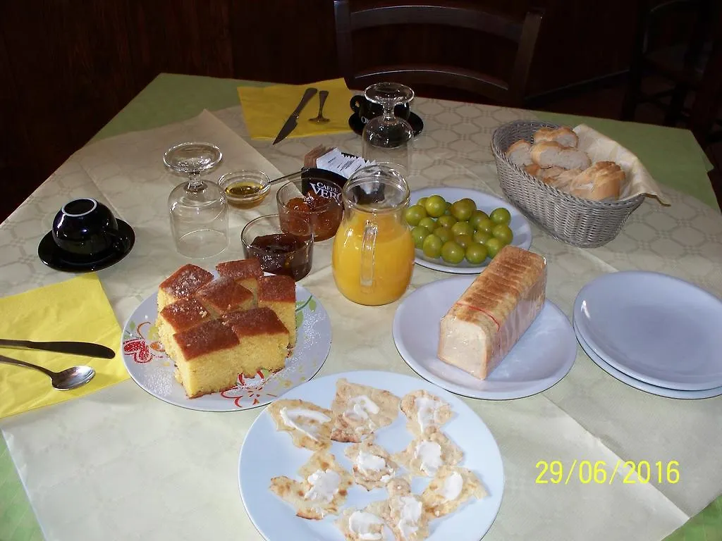 Agriturismo B&B Casteldoria Santa Maria  Bed & Breakfast